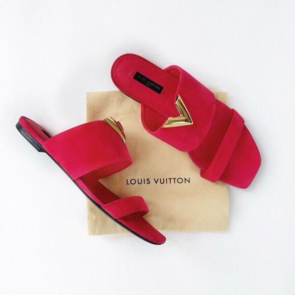 Louis Vuitton Shoes - LOUIS VUITTON Pink Bayfront Slide Sandals 39 US 8.5 Gold Logo Suede Flat Mules